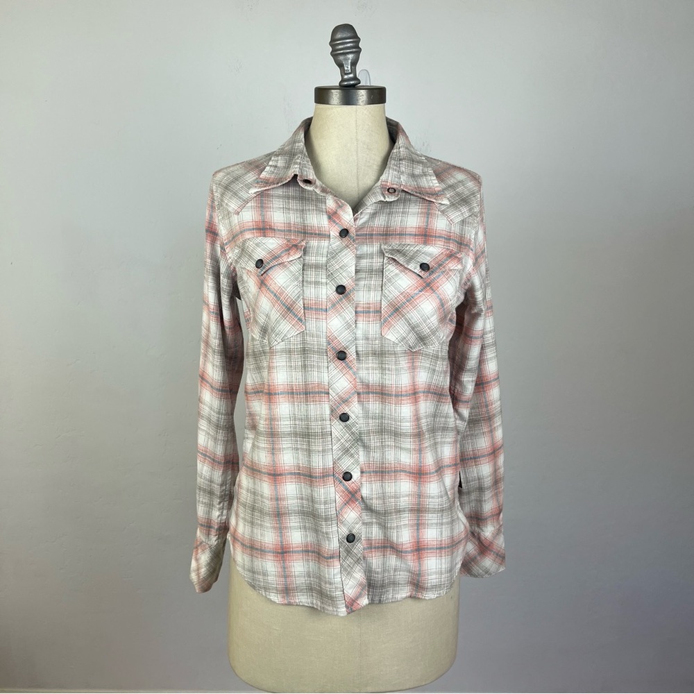 Patagonia Long-Sleeved Western Snap Shirt in Marrow Grey